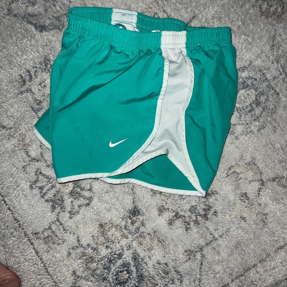 Nike Dri-Fit Running Girls M Shorts - Picture 9 of 9